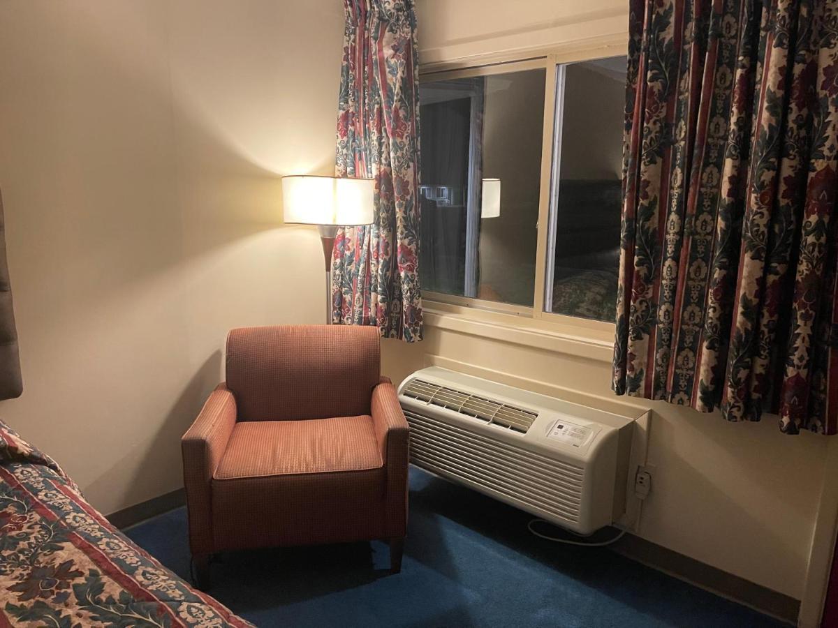 Dollinger'S Motor Inn Albion Buitenkant foto